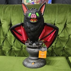 Hyde and EEK! Boutique Bat Figurine